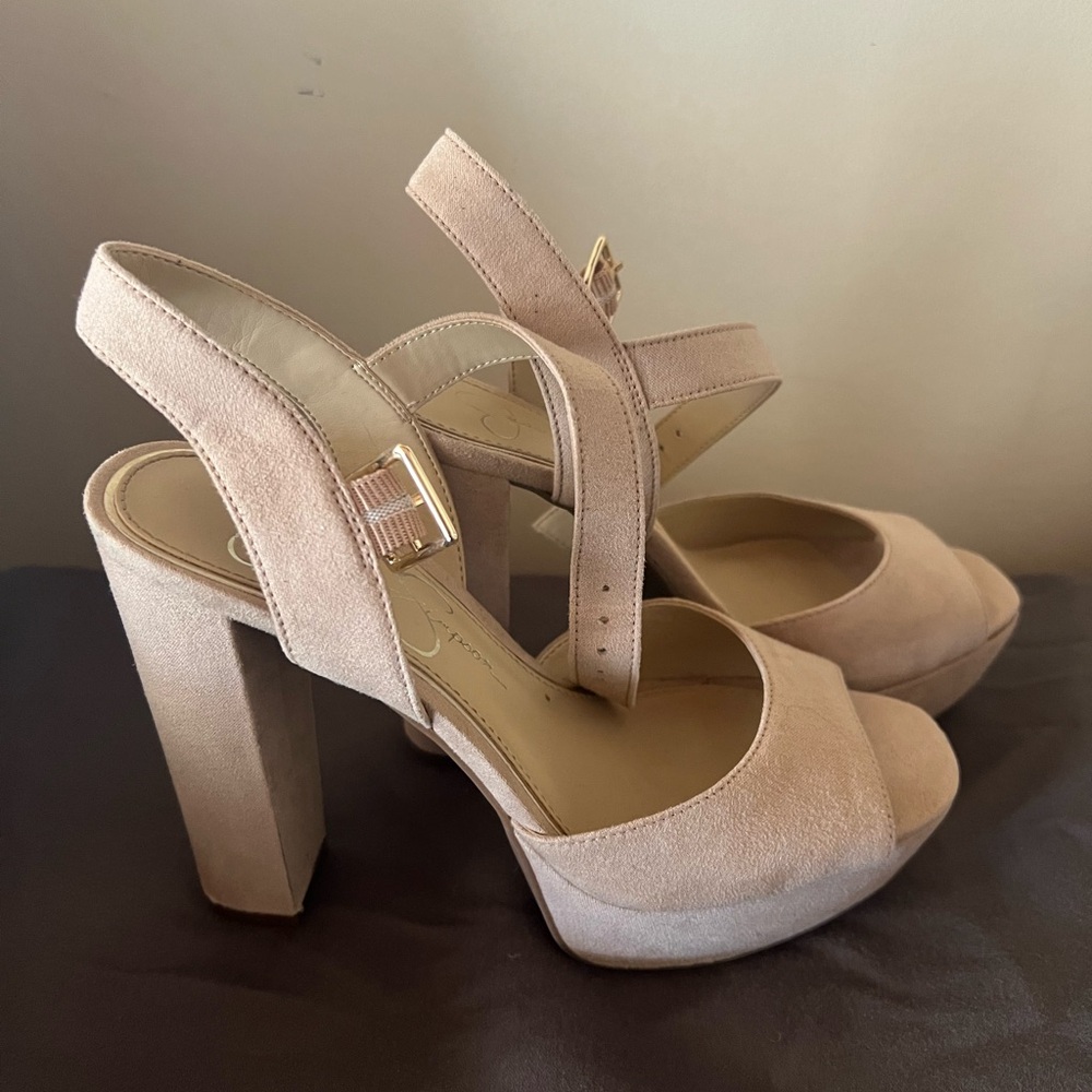 Size 6.5 Jessica Simpson platform heels.